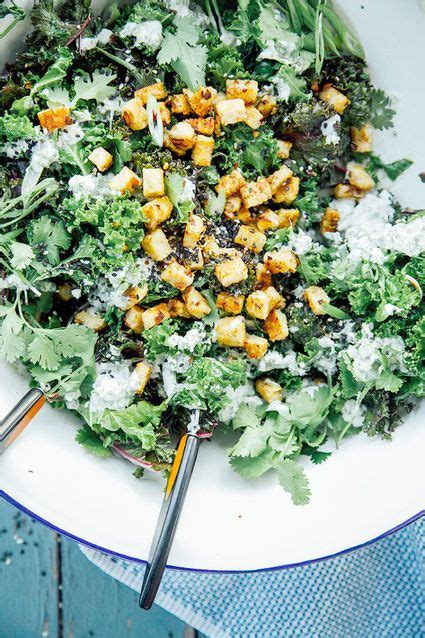 5 Low-Carb Salad Dressings to Shake Things Up