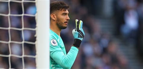 Gazzaniga saves penalty to earn a point at Watford | Tottenham Hotspur