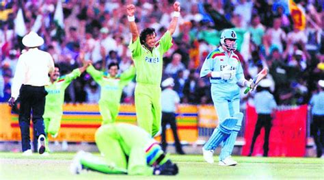 On This Day: When Imran Khan led Pakistan to lift the 1992 World Cup | Cricket News - The Indian ...