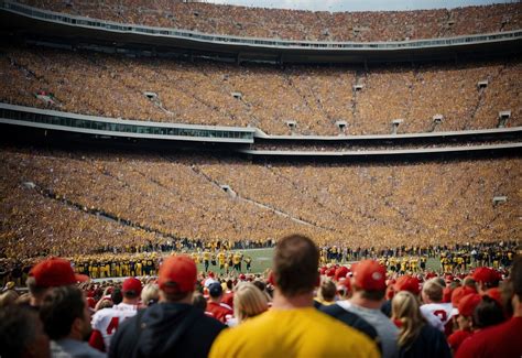 The History Behind the Ohio State vs. Michigan Rivalry: Unveiling ...