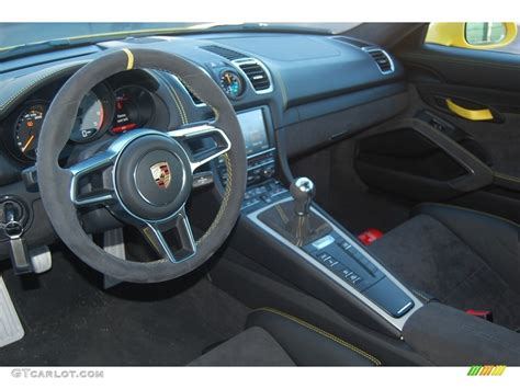 2016 Porsche Cayman GT4 Dashboard Photos | GTCarLot.com