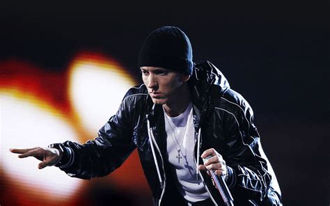 hb69-eminem-in-concert - Papers.co