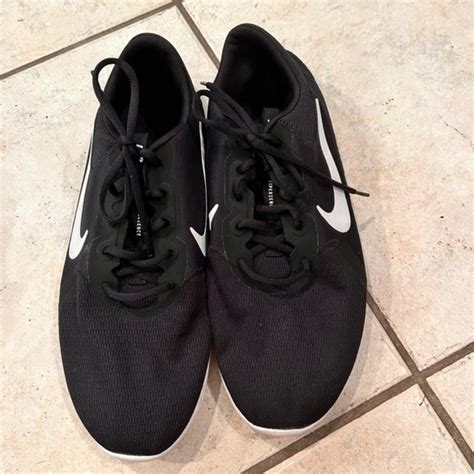 Good condition Nike flex experience run 9 black... - Depop