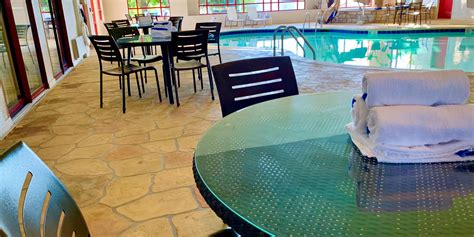 Hotels in Olathe, KS with Indoor Pools | Holiday Inn Express & Suites ...