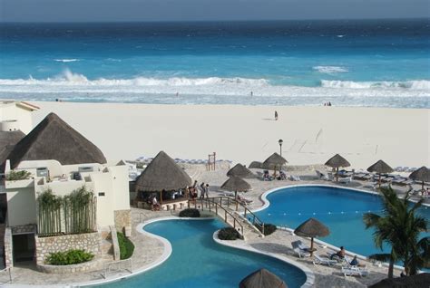 10 BEST Cancun Wedding Packages & Venues – with Prices (2022)