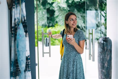 Smart Locks for Apartments: How Do They Work? - PointCentral