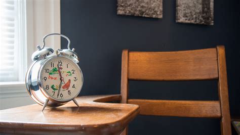 2023 'fall back': Here's when to reset your clocks