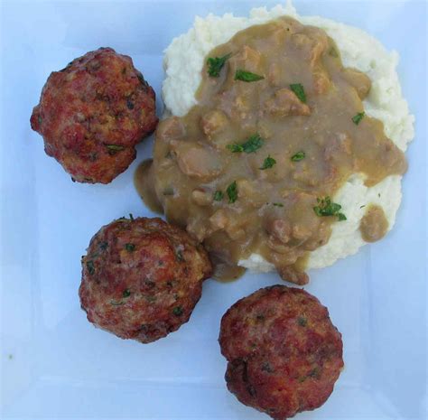 Italian Meatballs and Gravy Grilled Country Style - Life's A Tomato