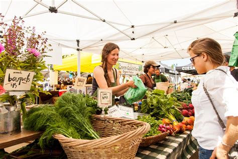 Ferry Plaza Farmers Market | Bon Appétit