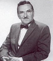 Floyd Lawson - Wikipedia, the free encyclopedia | Howard mcnear, The andy griffith show, Andy ...