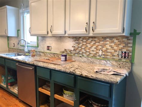 How To Paint A Glass Tile Backsplash With These Simple DIY Steps - The ...