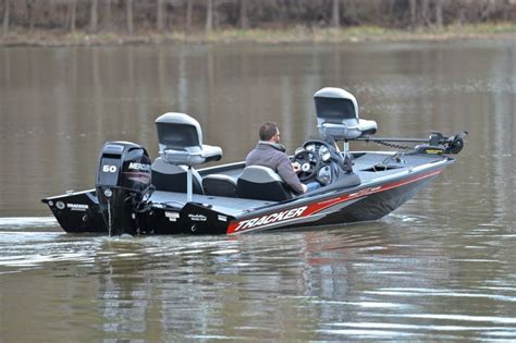 BASS TRACKER 175TXW....60 FOUR STROKE.....ONLY 40 HOURS - Bass Tracker Pro Team 175 TXW 2018 for ...