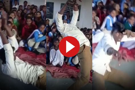 Nagin Dance Video: बीन बजते ही नागिन बन गया ये छात्र, भरी क्लास में लगा लोटने- देखें वीडियो