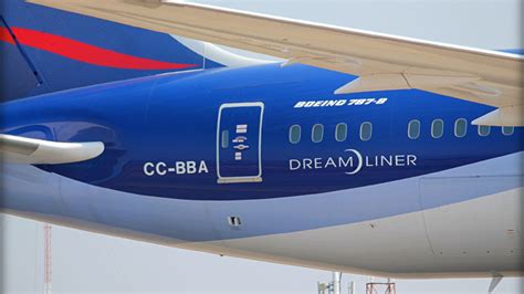 Boeing 787 Dreamliner Wallpaper