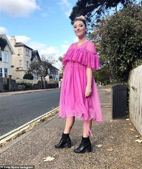 Killing Eve’s Villanelle becomes ULTIMATE Halloween costume of 2018 - Big World News