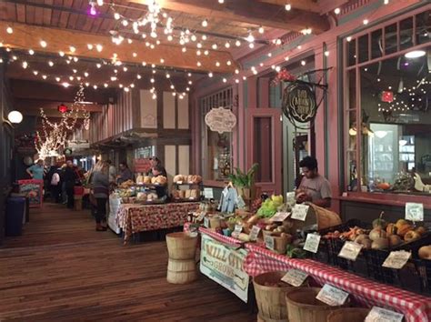 The Lowell Farm Indoor Farmers Market In Massachusetts | Farmers market decor, Farm market ideas ...