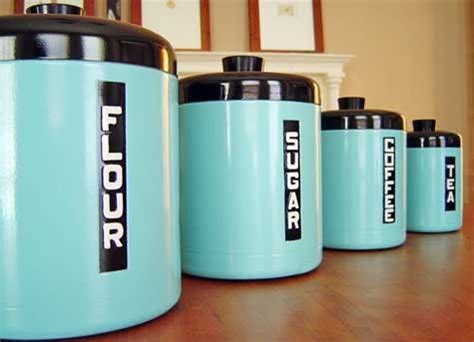 vintage canisters Vintage Kitchen Canisters, Kitchen Canister Sets, Kitschy Kitchen, Shabby Chic ...