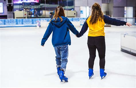 Dubai Ice Rink – Things to Do, Timings, Location and Ticket Price