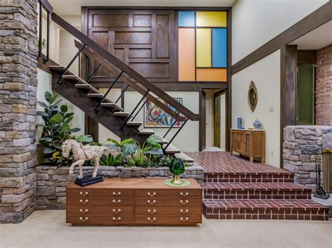 You Can Now Live In the Restored 'Brady Bunch' House—for $5.5 Million