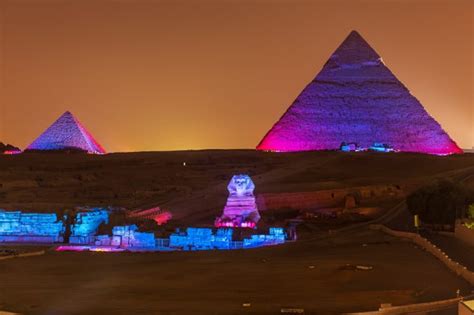 Dinner and Night Show at the Giza Pyramids from Cairo - Civitatis