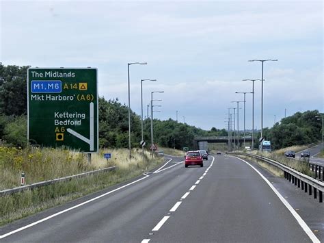 Westbound A14 at Junction 10 (for A6) © David Dixon :: Geograph Britain and Ireland