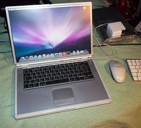 Tech Thoughts: Using an Apple Powerbook G4 in 2011