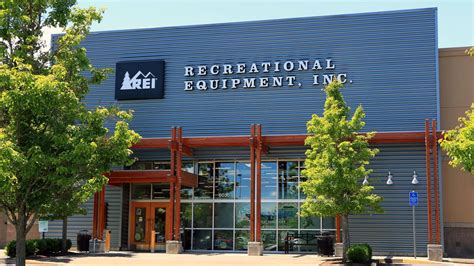 Workers allege REI aims to stymie unionizing in Berkeley, Cleveland ...