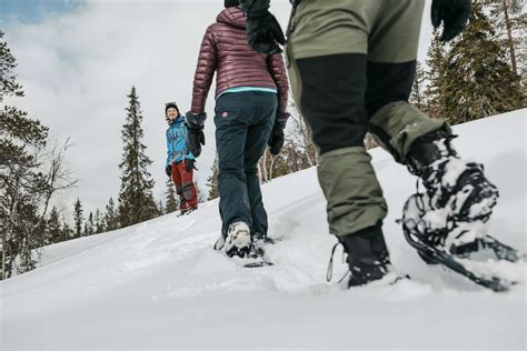 Snowshoe Hike in National Park | Hekla.com