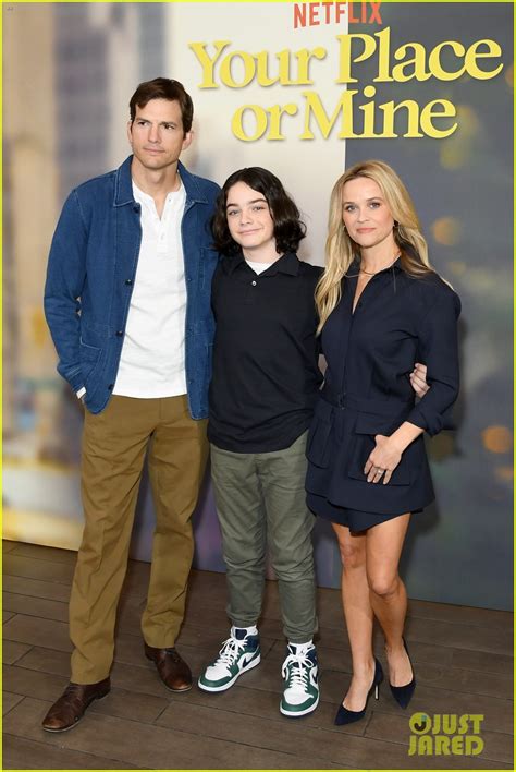 Reese Witherspoon & Ashton Kutcher Make Fun Of Their Height Difference ...