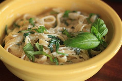 Creamy Spinach Fettuccine - Kitchen Treaty Recipes