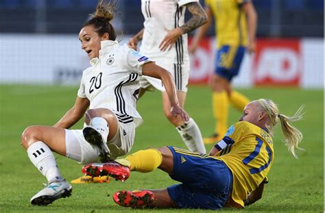 Frauenfußball-EM: DFB-Frauen starten torlos - Fußball