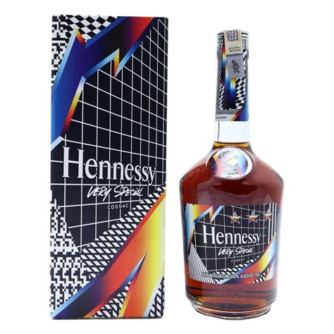 HENNESSY Very Special Cognac Limited stock available. Buy now in Whisky ...