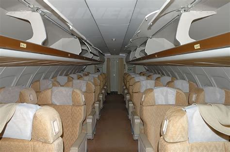 Alrosa Tupolev Tu154 interior | 飛行機