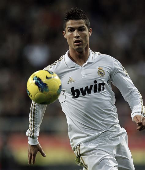 1366x1600 Resolution cristiano ronaldo, real madrid, football player ...