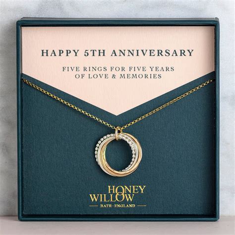 5 Year Anniversary Gifts For Her / 5th Wedding Anniversary Gift Ideas for Her ... / Have you hit ...