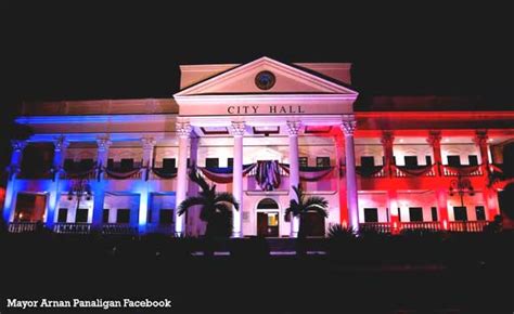 Colors of PH flag illuminates Calapan City Hall | Politiko Bicol Region