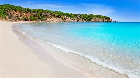 The essential beaches of Santa Eulalia, Ibiza | Iberostar