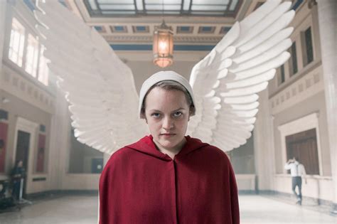 'The Handmaid's Tale' recap: The 5 biggest moments in 'Household' | Elisabeth moss, Handmaid's ...