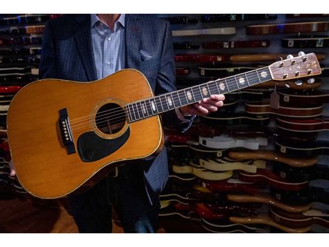 Eric Clapton’s 1968 Martin acoustic fetches $625,000 at auction | LaptrinhX / News