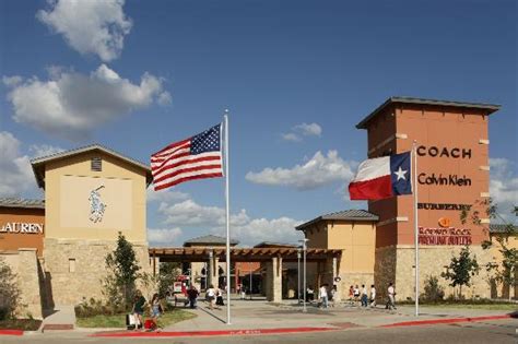 Round Rock Premium Outlets Celebrates 10 Years | August 27-28, 2016 - Round the Rock