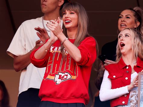 Taylor Swift Just Cheered on Travis Kelce Wearing a Friendship Bracelet With a Hidden Meaning