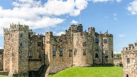 Alnwick Castle, Alnwick - Book Tickets & Tours | GetYourGuide