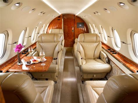 Hawker 900XP Private Jet | Interior, Speed, Range | PRIVAIRA