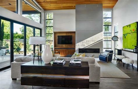 Radiant contemporary home in Oregon filled with impressive design details