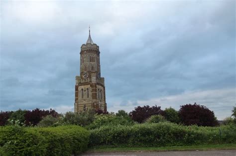 "Irthlingborough Church" by Rod Warner at PicturesofEngland.com