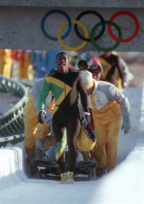 Jamaican bobsled helmet from Calgary ’88 Olympics doesn’t sell at auction | Globalnews.ca