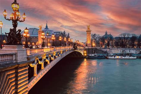 Paris After Dark: 10 Enchanting Things to Do in Paris at Night