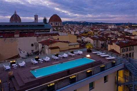 hotels-rooftop-pool-florence - The Florence Insider