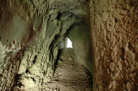 ancient tunnel near Rome | ancient tunnel carved in cliff ou… | Flickr