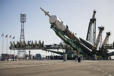 Soyuz capsule carrying American, Russian duo blasts off for space station - Daily Sabah